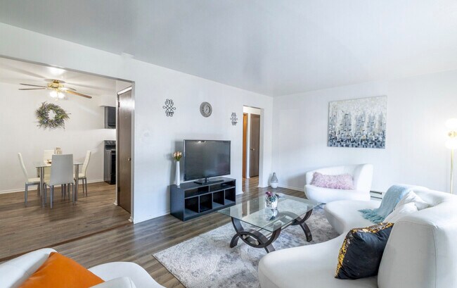 Building Photo - 4815 Creek View Rd