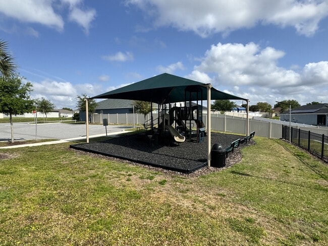 Building Photo - 512 Mckenna Dr