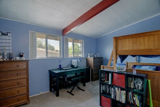 Building Photo - Spacious 3 Bed 2 Bath POOL HOUSE!! Right next to SDSU