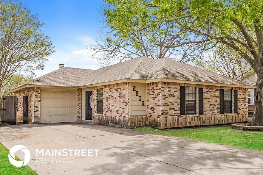 Primary Photo - 2803 Forest Creek Dr