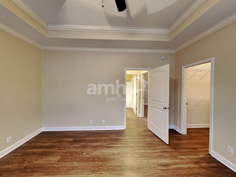 Building Photo - 3023 Holderwood Dr