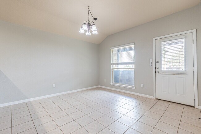 Building Photo - 5815 Southern Knoll