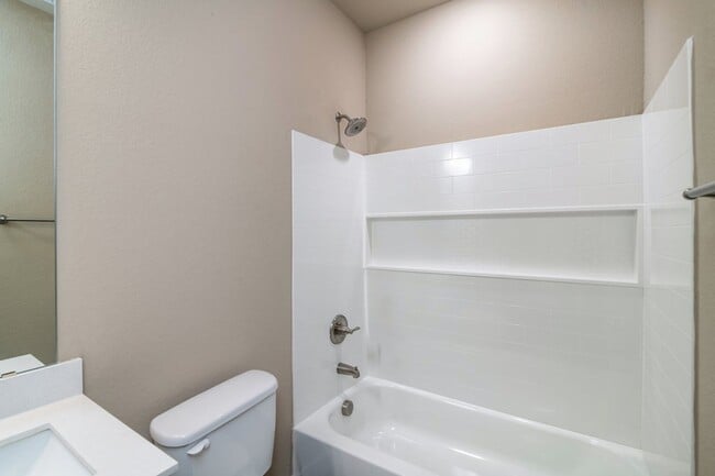 Building Photo - AVAILABLE NOW! GORGEOUS 3 BEDROOM FOUR PLEX LOCATED IN MIDLOTHIAN ISD!