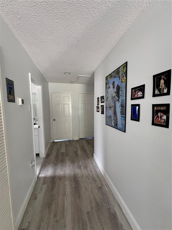 Building Photo - 2047 Meadow Pond Way