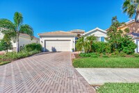 Building Photo - Exquisite 4 bed/3 bath/2 car garage Unfurn...