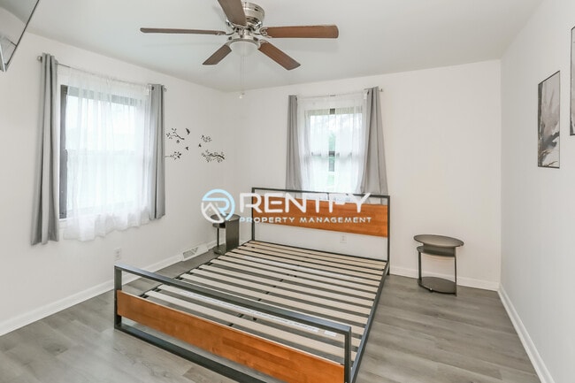 Building Photo - 12428 US-52