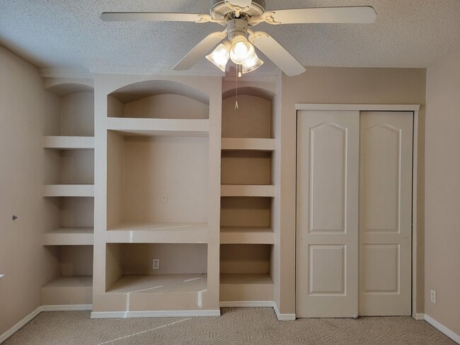 Building Photo - 3605 Tierra Zafiro Dr