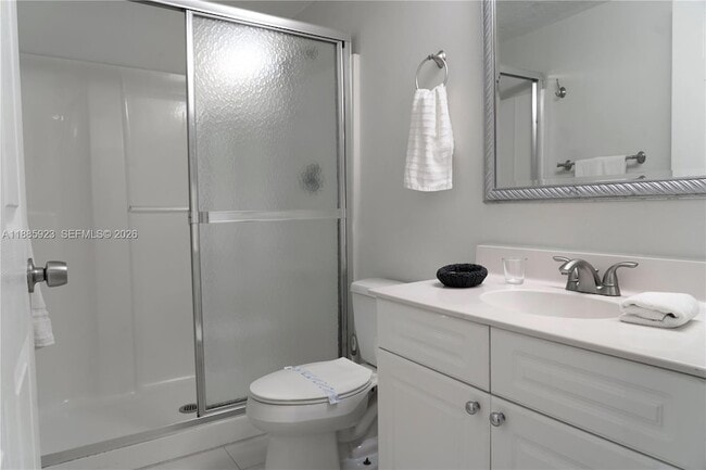 Building Photo - 17050 N Bay Rd