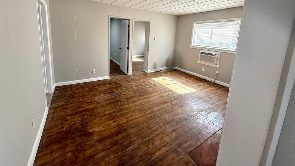 Building Photo - 67 N Harris Ave