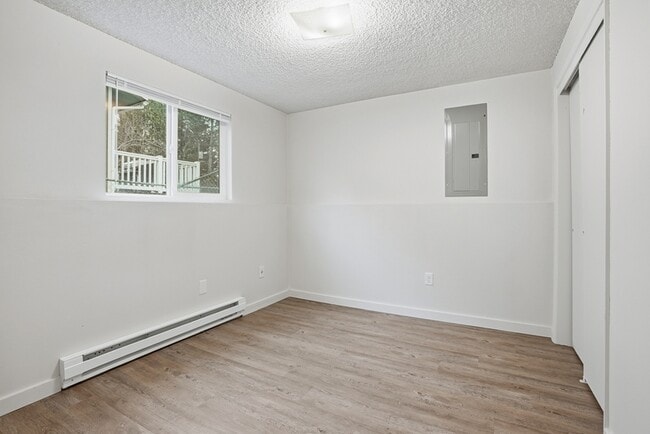 Building Photo - 10921 E 16th Ave