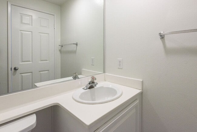 Building Photo - Quiet Carmel Valley Condo For Rent!