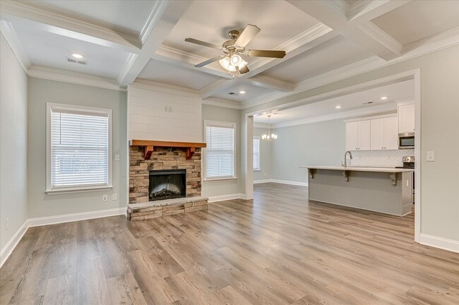 Building Photo - 705 Navan Ln