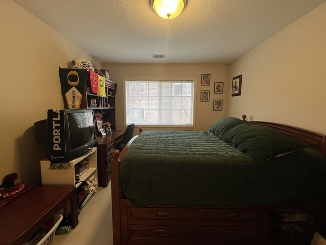 Building Photo - Executive-Style Northwest Heights Home with Forest Views and Refined Architectural Details