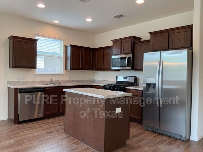 Building Photo - 417 Cinnamon Teal Ln