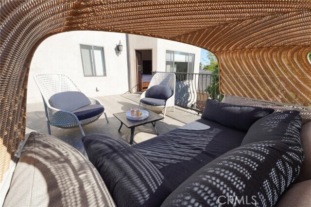 Building Photo - 1949 N Catalina St