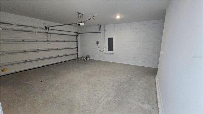 Building Photo - 2159 Chris Dr