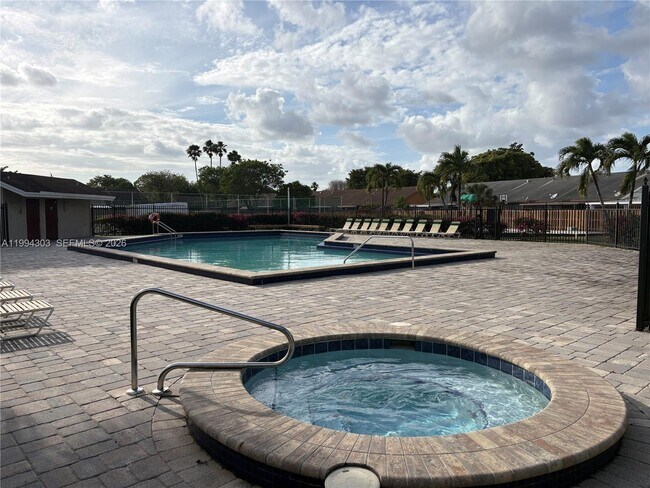 Building Photo - 6702 NW 190th St