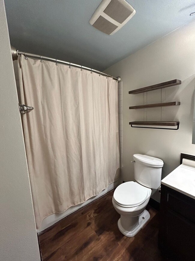 Building Photo - Charming Single Level Home - Keizer