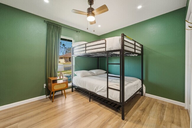 Building Photo - 4807 Carsonhill Dr