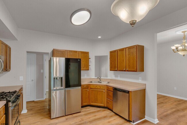 Building Photo - 1 Coronado Ln