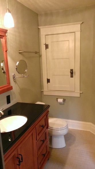 Front master bath - 1310 S Phillips Ave