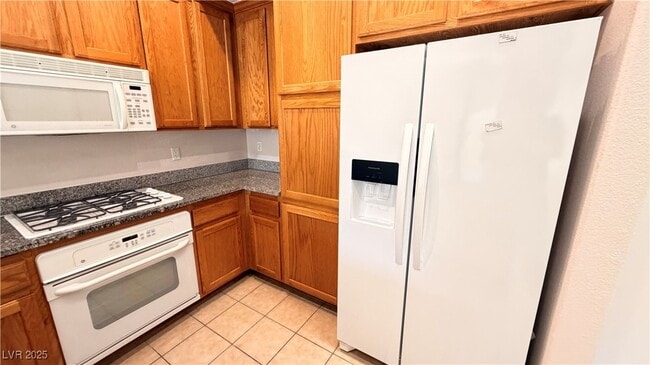 Building Photo - 38 E Serene Ave