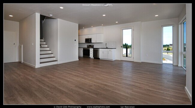 Building Photo - Contemporary 2 bed, 2.5 bath Luxury Townhouse | Available Mid-December