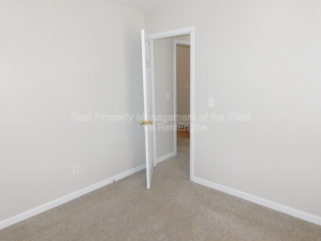 Building Photo - 3211 N O'Henry Blvd