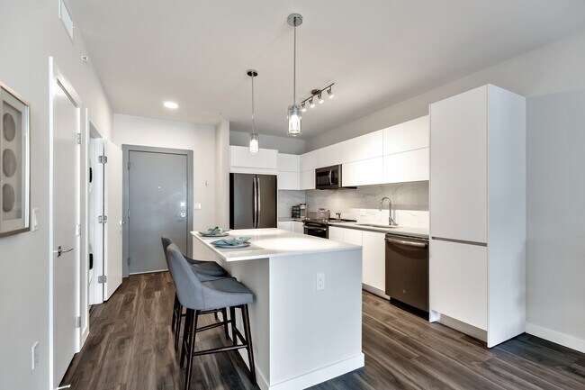 kitchen - 400 N Andrews Ave