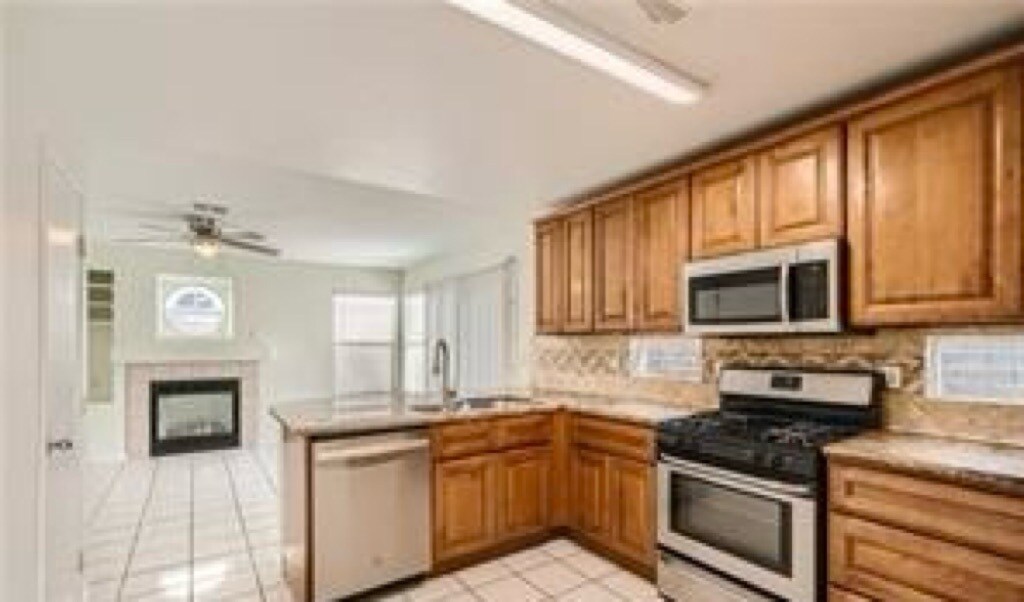 Building Photo - 7516 Sea Spray Ave