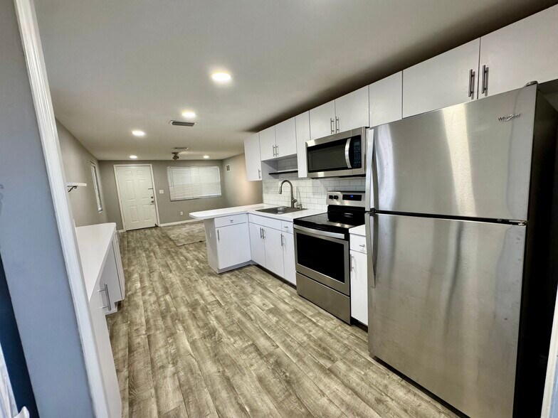 Building Photo - 1415 Diego St