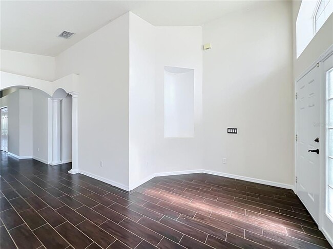 Building Photo - 1045 Willow Branch Dr