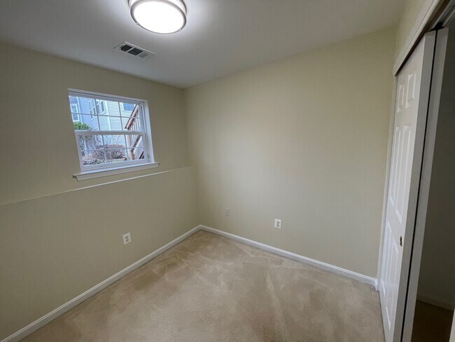 Building Photo - 14369 Newbern Loop