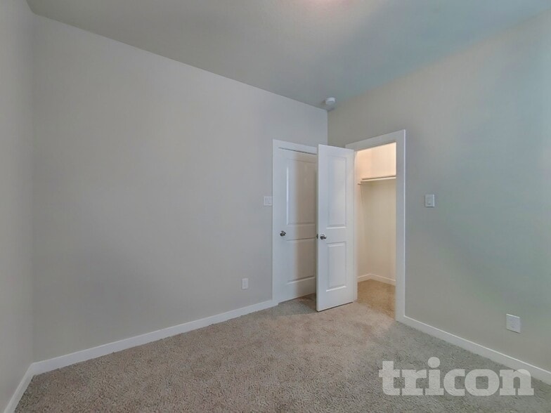 Building Photo - 5163 Klein Orchard Dr
