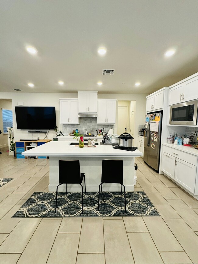 Building Photo - 1715 Tierra Ct