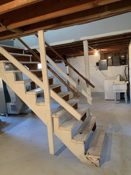 Full Basement for Storage - 3003 Worthington Ave