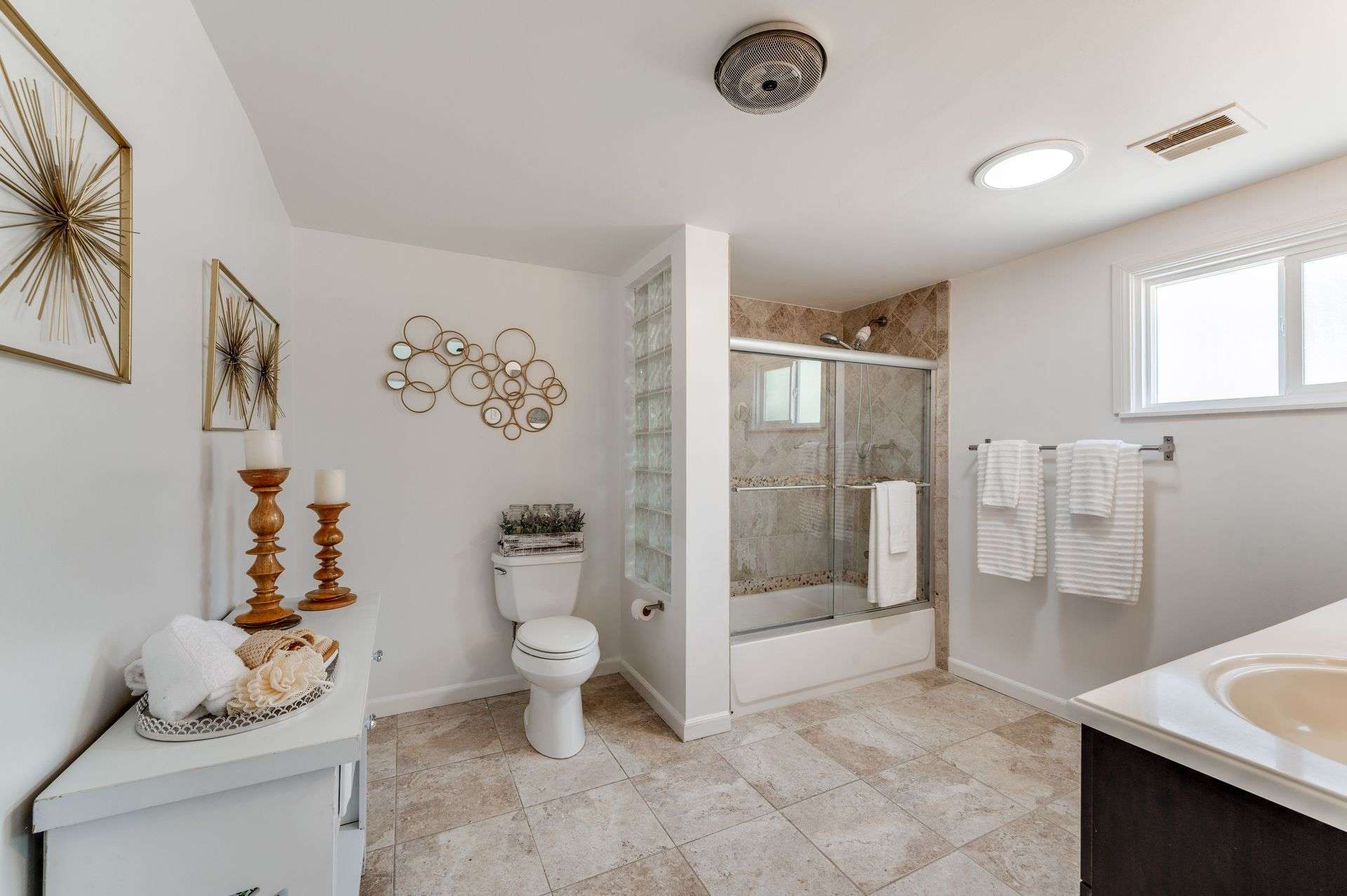 Building Photo - 6901 Bertrand Ave