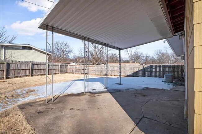 Building Photo - Fantastic 3bd/1ba home! Let yourself in!