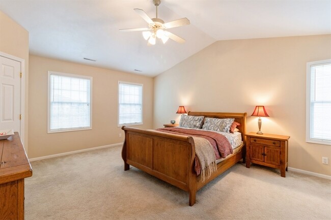Building Photo - 2620 Camden Dr