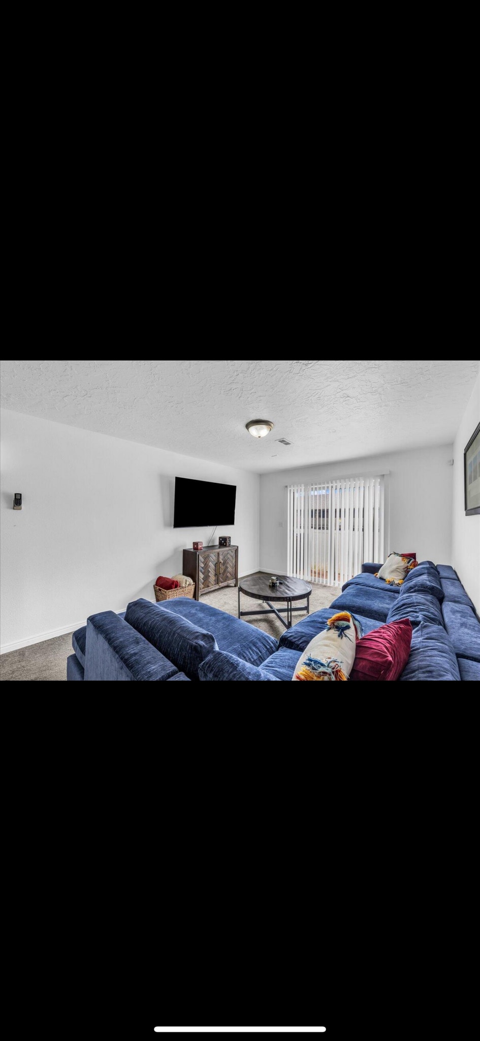 Building Photo - 1277 W Las Hurdes Dr
