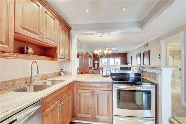 Building Photo - 1461 S Ocean Blvd