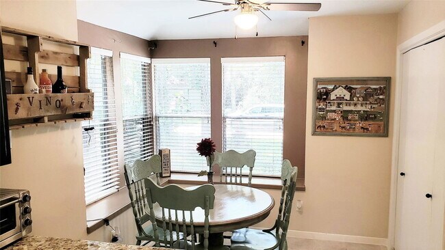 Building Photo - 58 Breezy Point Pl