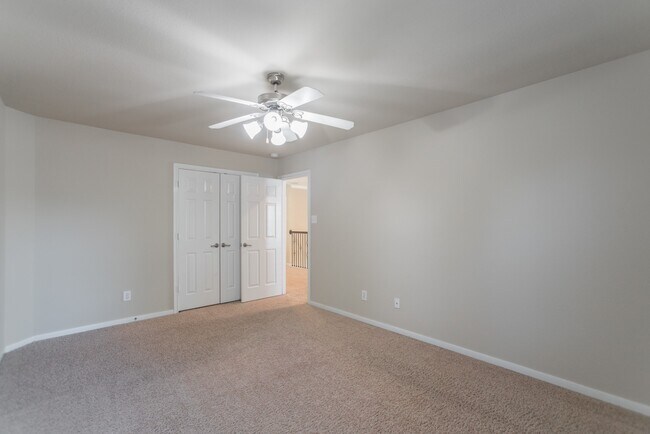 Building Photo - 139 S Rocky Point Cir
