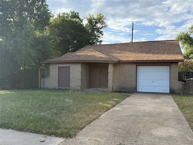 Primary Photo - 9811 Mill Shadow Dr