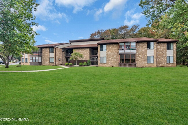 Building Photo - 67 Overlook Way