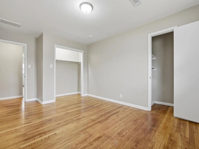 Building Photo - 2110 Carlisle Rd