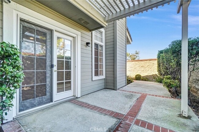 Building Photo - 13635 Almond St