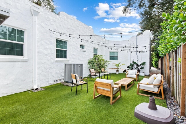 Building Photo - 615 SE 11th Ave