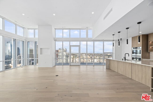 Building Photo - 230 W Olympic Blvd