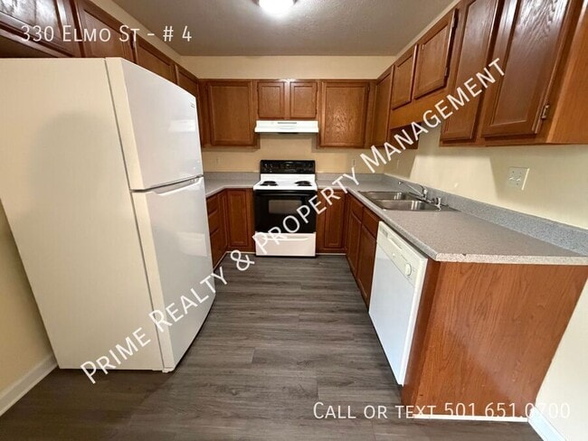 Building Photo - 330 Elmo St